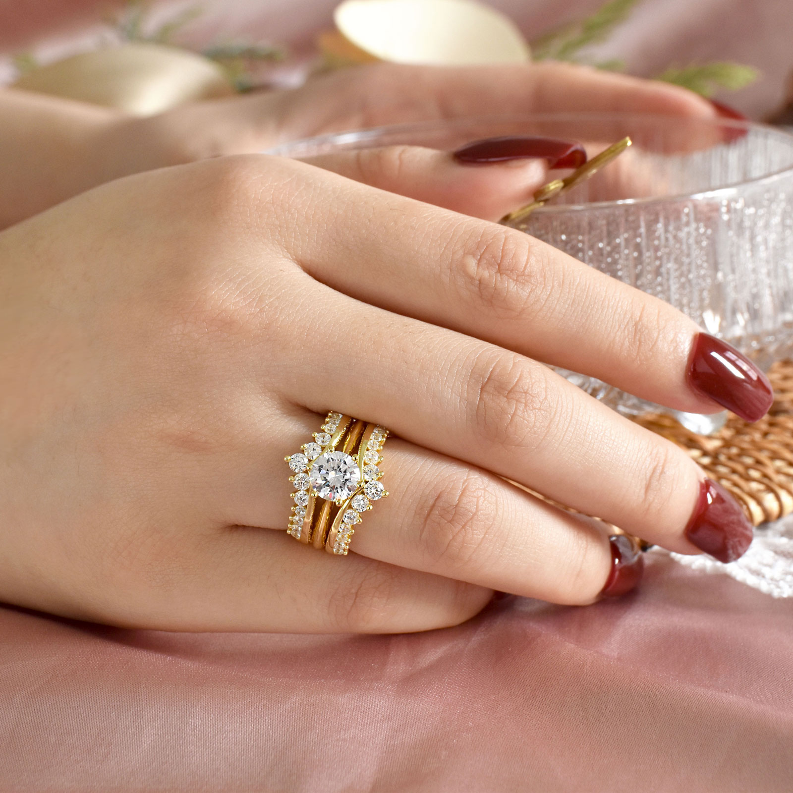 Newshe 14k Yellow Gold Plated  - Moissanite Engagement Ring 1 Carat 评论和价格