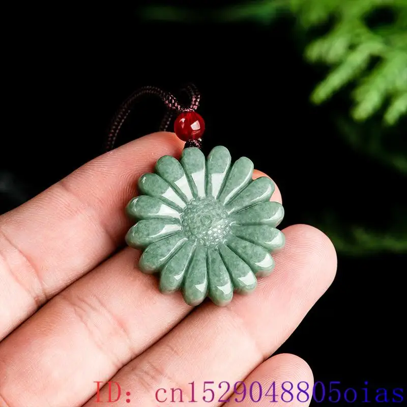 Green Jadeite Sunflower Pendan - Necklaces 评论和价格