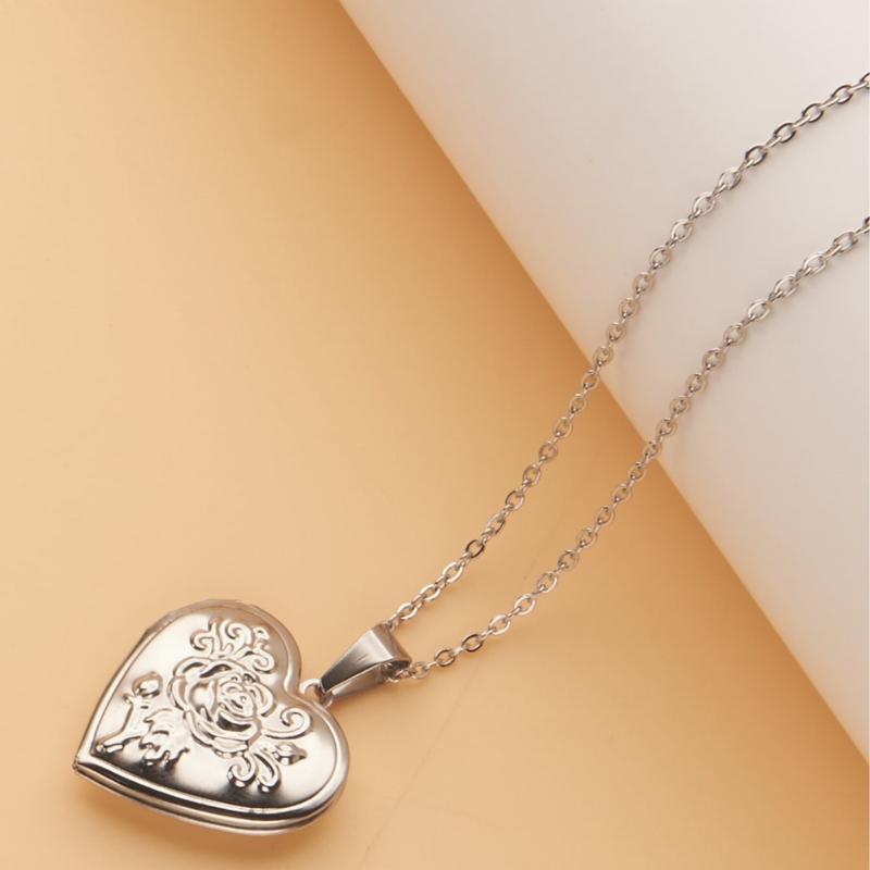 Gothic Vintage Heart Necklace  - Heart Locket Necklace Photo 评论和价格