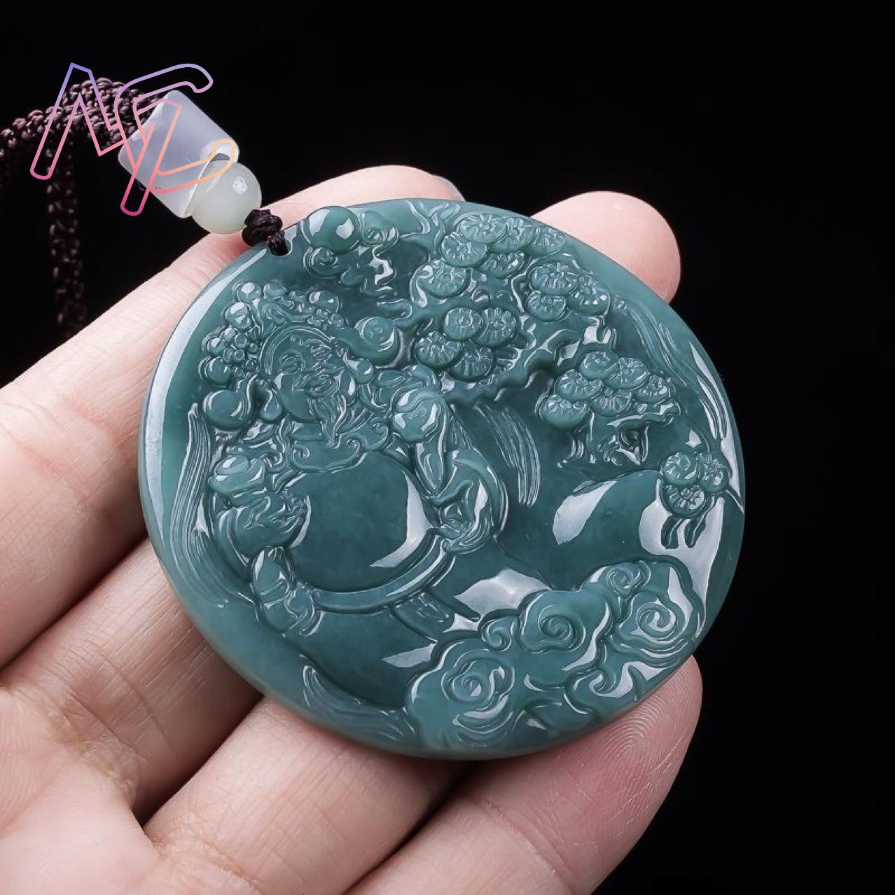 Burmese Jadeite God of Wealth  - Necklaces 评论和价格
